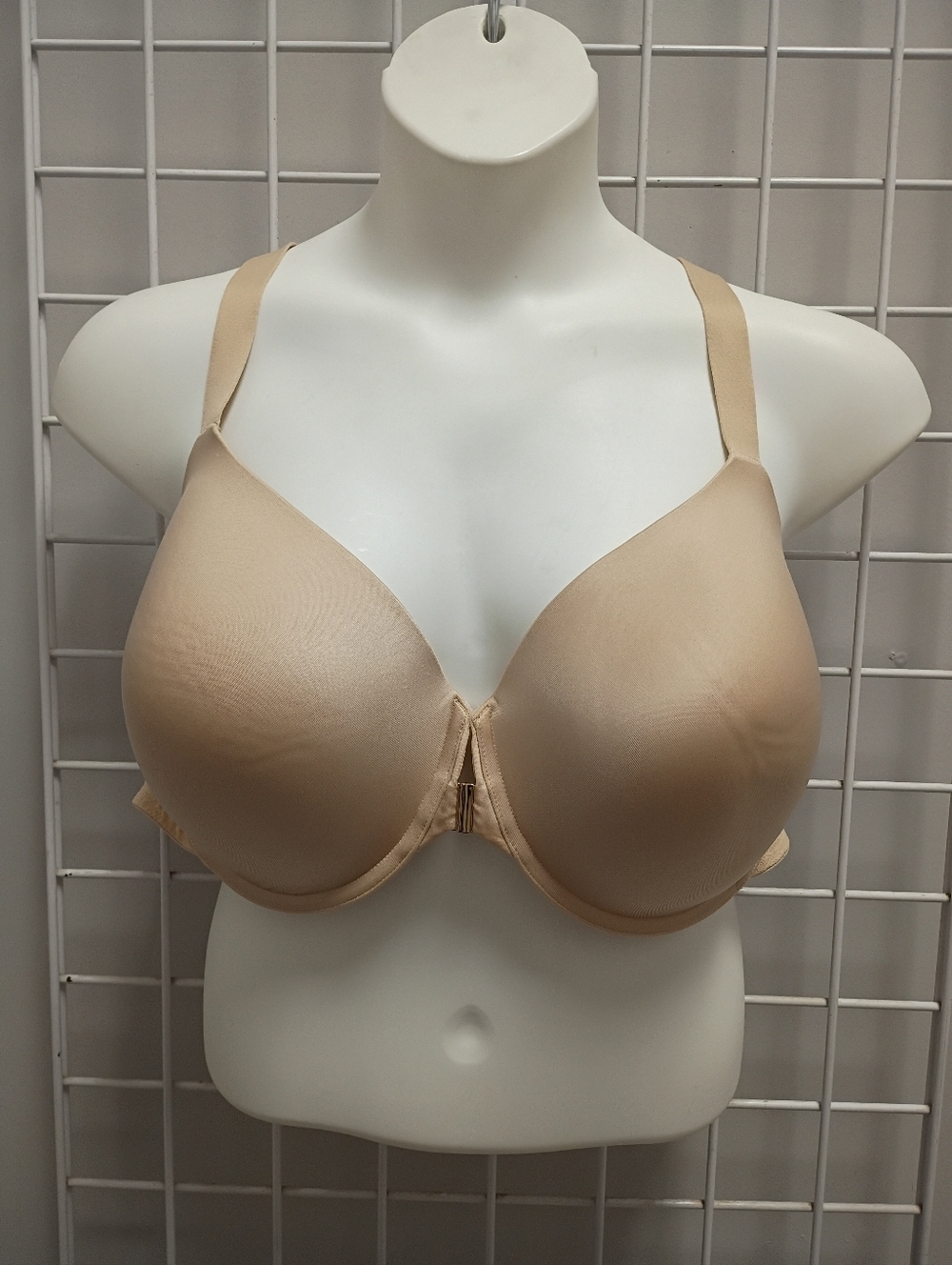 CATHERINES Nude Smooth Bra with Front Closure